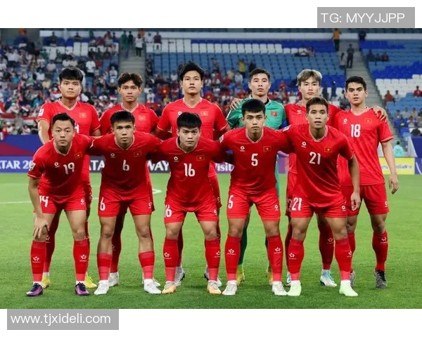 新疆足球明星巴热的崛起与成就探索他在中国足球的影响力与未来发展 新疆足球明星巴热的崛起与成就探索他在中国足球的影响力与未来发展