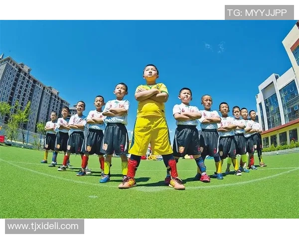 足球明星化身小黄人趣味十足的足球世界新体验